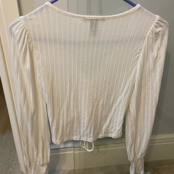 white shirt - Picture 2 of 4